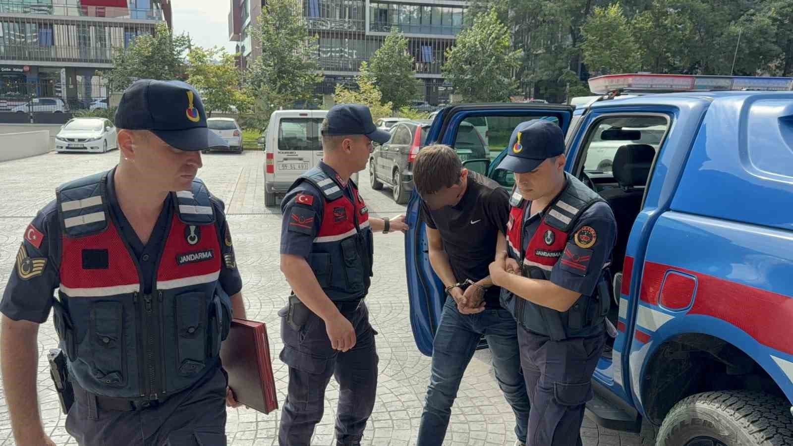 Dolandırıcılıktan 15 yıl hapis cezası bulunan şahıs jandarma tarafından yakalandı