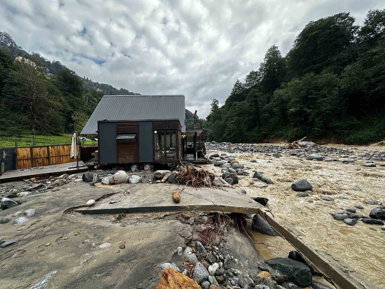 Rize’nin Ardeşen ilçesinin Tunca Beldesi selden zarar gören yerleşim yerleri arasında yer aldı