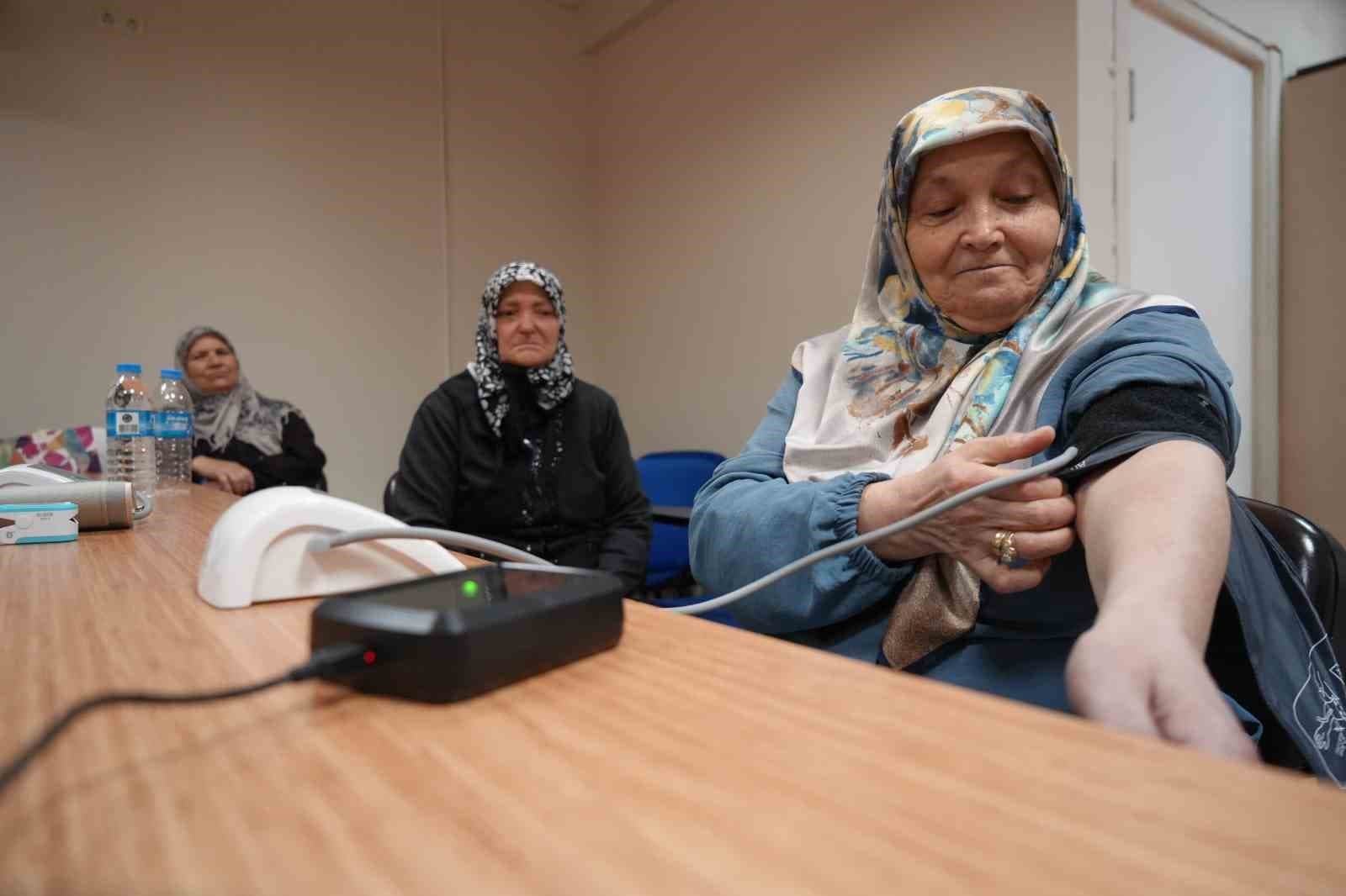 Tıpta çığır açacak gelişme: Bu cihaz sayesinde kronik hastalar evde tedavi edilebiliyor