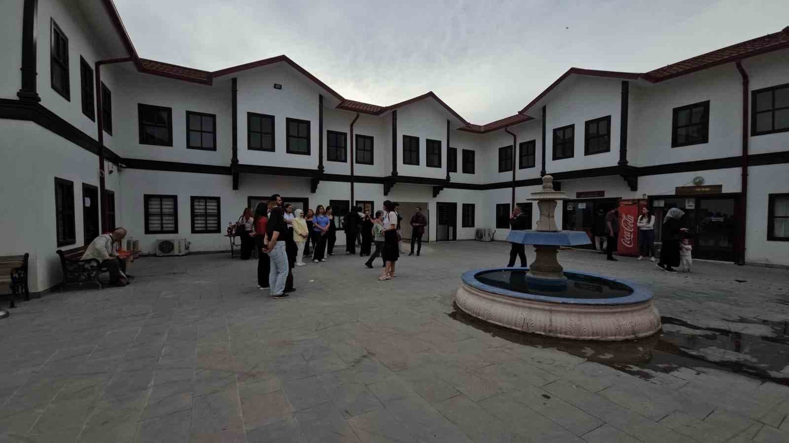 Turistik Karaelmas Treni ikinci seferini tamamladı