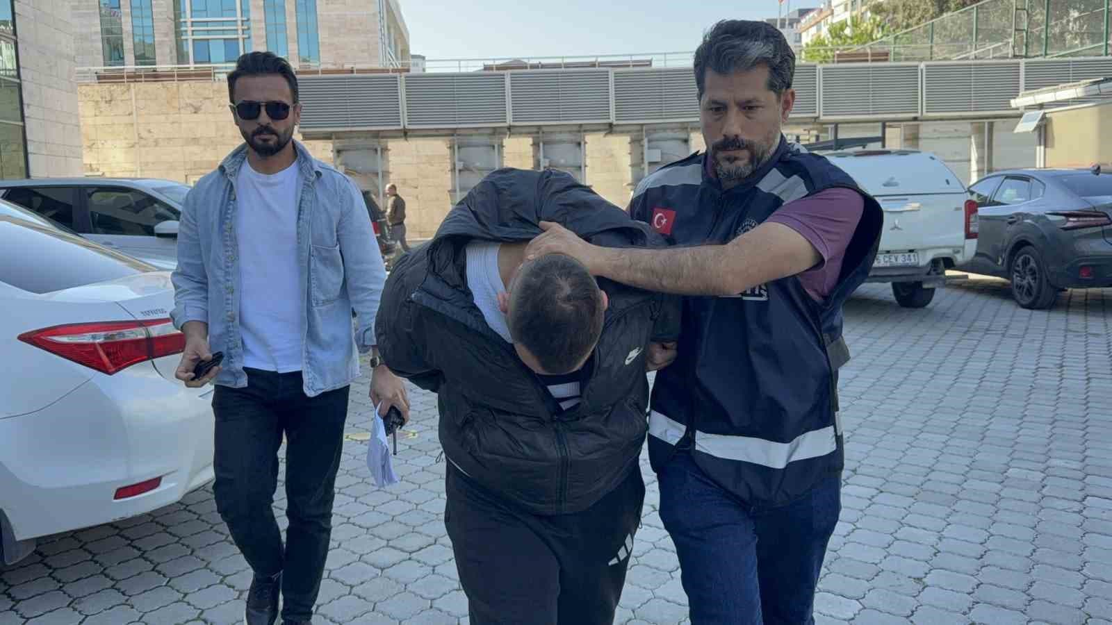 İkamet kurşunlama olayında firari şüpheli adliyeye sevk edildi