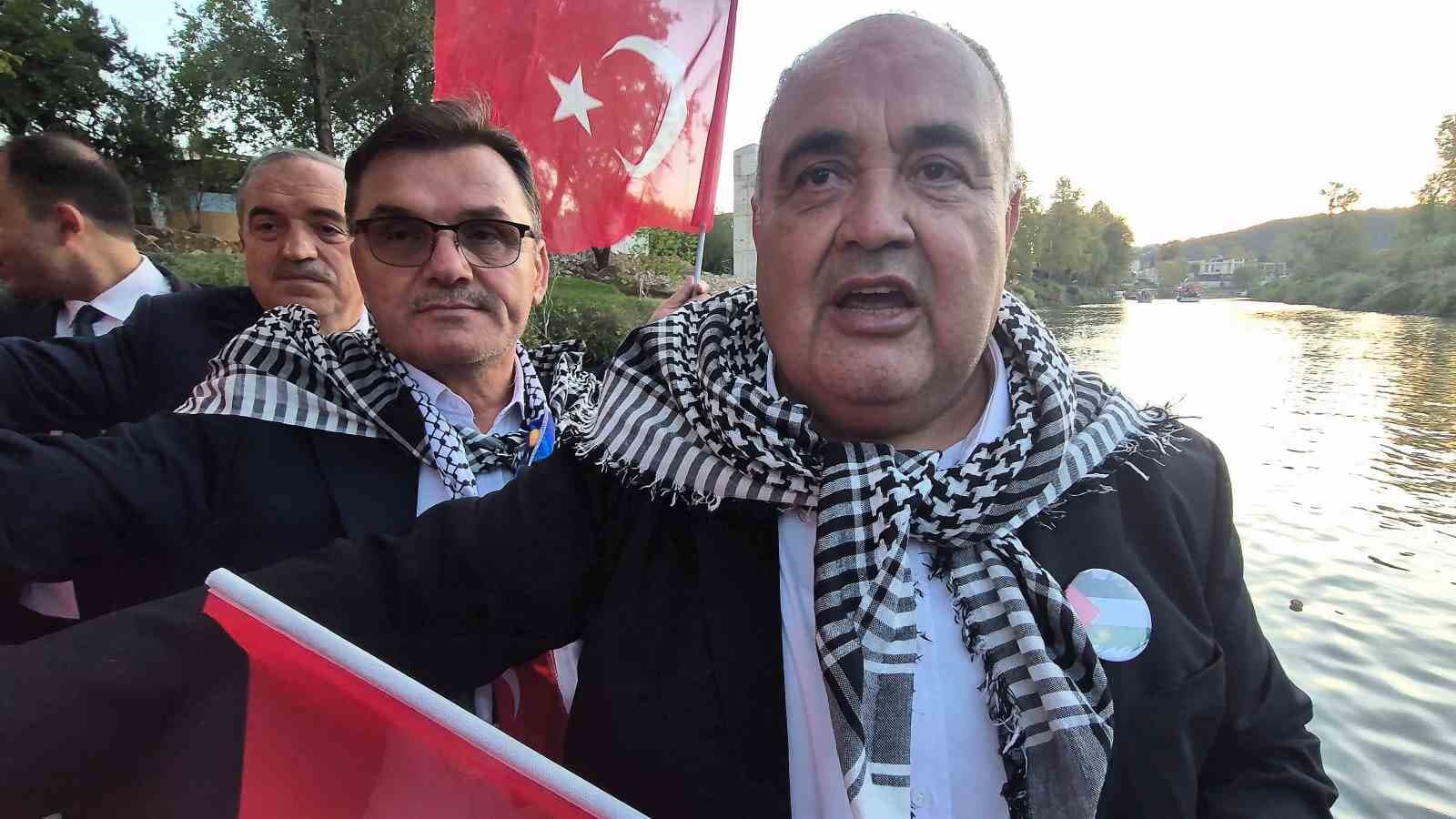 Sumud Filosu’na ve Filistin’e destek için teknelerle Bartın Irmağı’na açıldılar
