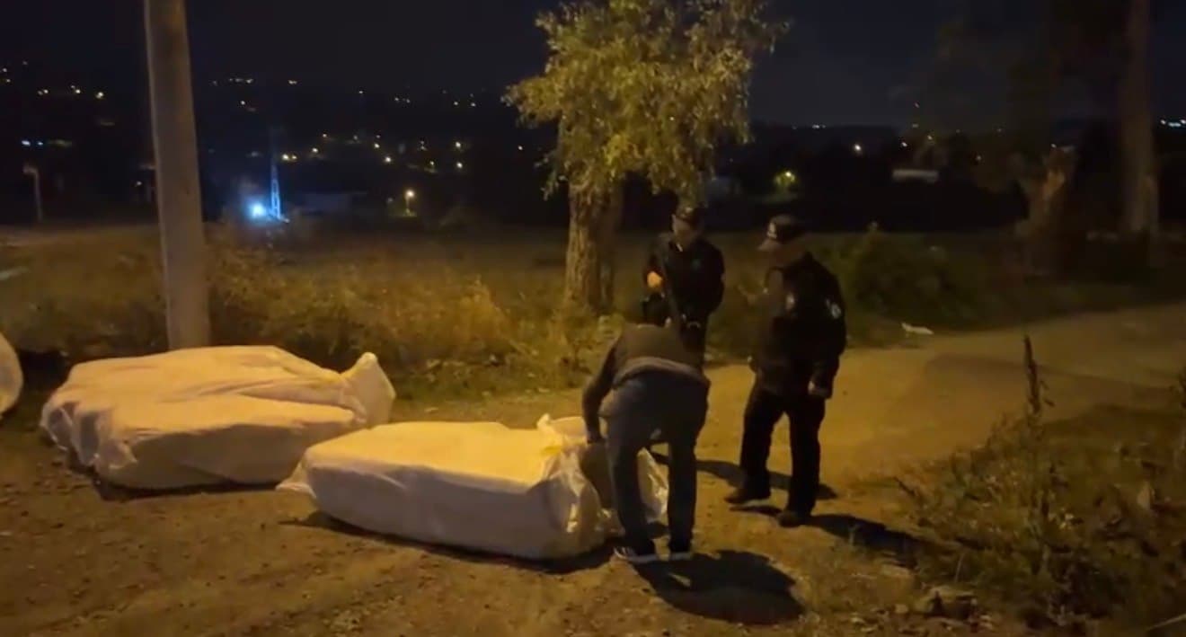 Samsun’da gece açık alandaki çuvallardan 215 bin uyuşturucu ele geçirildi: 2 gözaltı