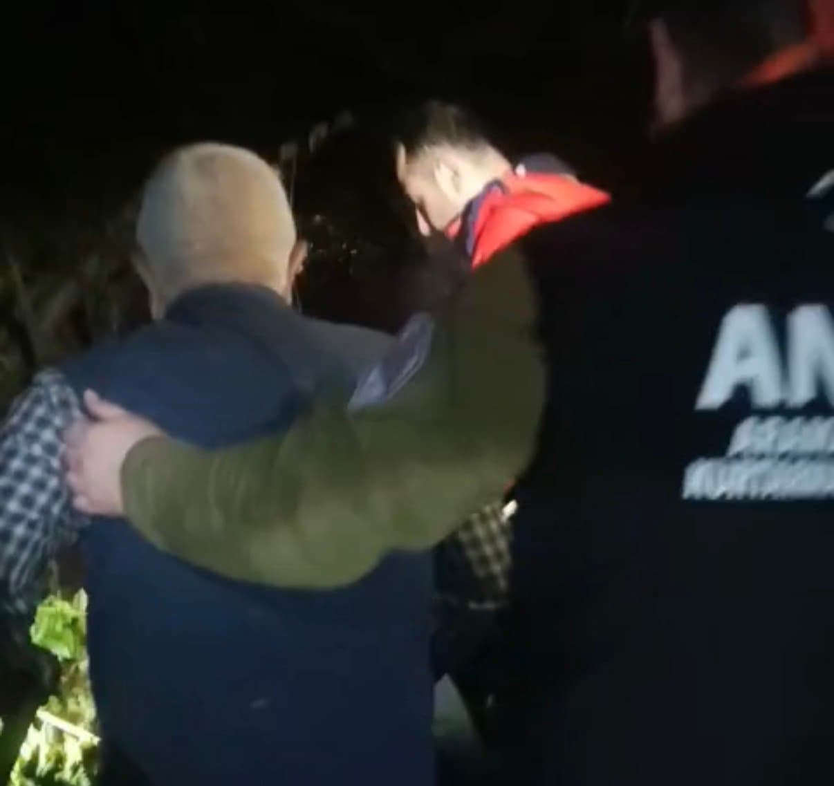 Mantar toplamaya çıktıktan sonra kaybolan yaşlı adam 8 saat sonra bulundu