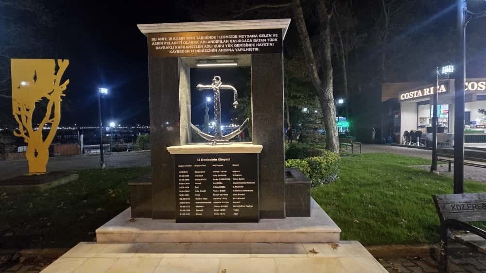 Kdz. Ereğli’de hayatını kaybeden 12 denizci anısına anıt yapıldı