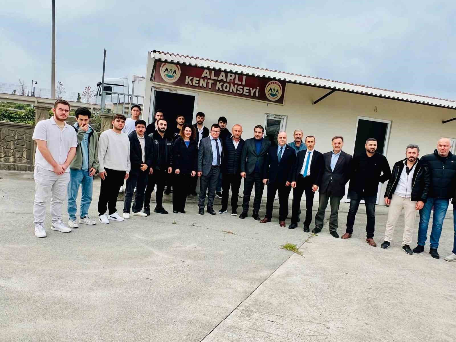 Alaplı’da üniversite öğrencilerinden ATM ve baz istasyonu talebi