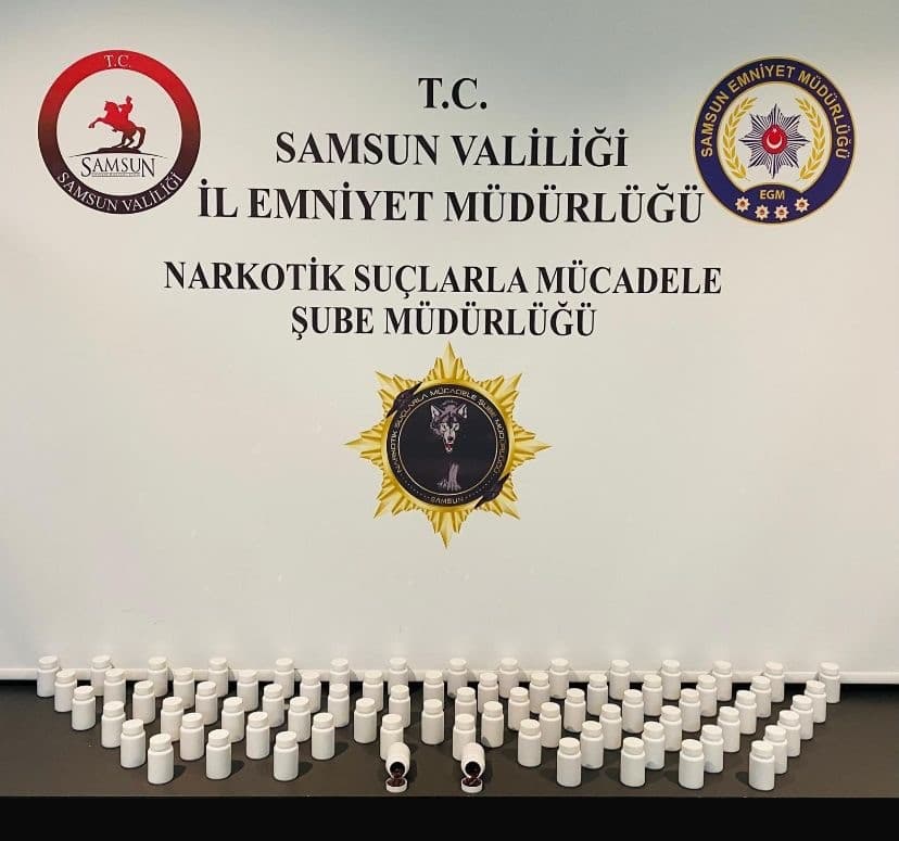 Samsun’da uyuşturucu operasyonu: 3 bin 920 adet sentetik ecza hap ele geçirildi