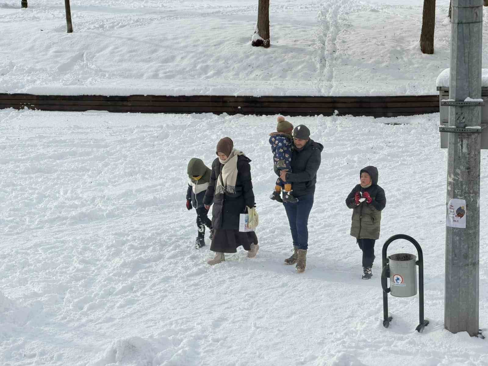 Düzce’de okullar 2 Ocak 2026 günü tatil edildi