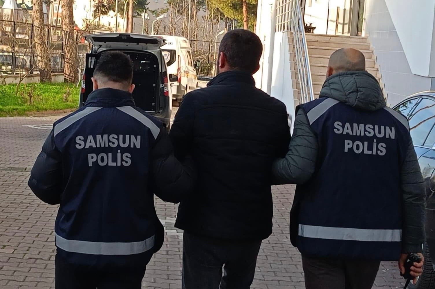 Samsun’da 23 yıl ve 18 yıl hapis cezasıyla aranan 2 kişi yakalandı