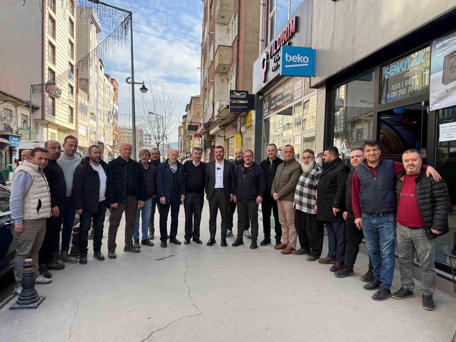Başkan Çetinkaya Ankara Caddesi’nde esnaf ve vatandaşlarla buluştu