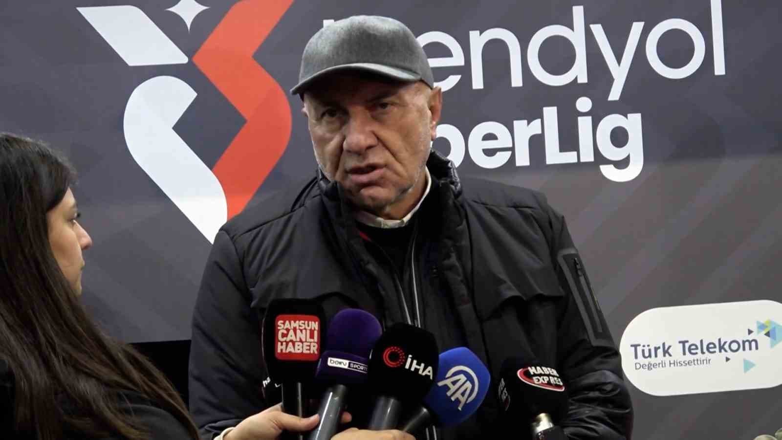 Yüksel Yıldırım: "Bazı futbolcular Samsunspor’da oynamayı hak etmiyorlar"