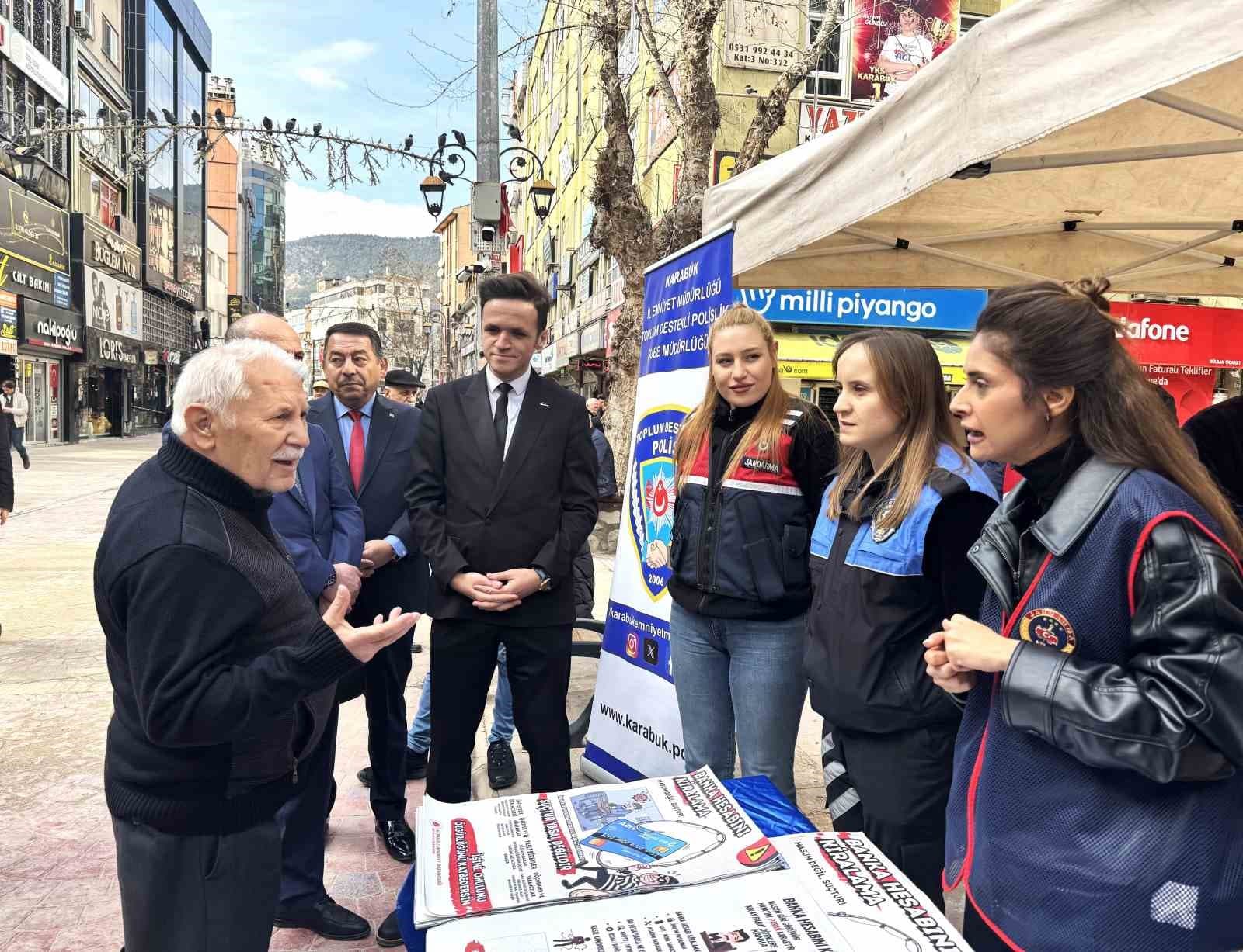 Karabük’te dolandırıcılığa karşı bilgilendirme stantları kuruldu