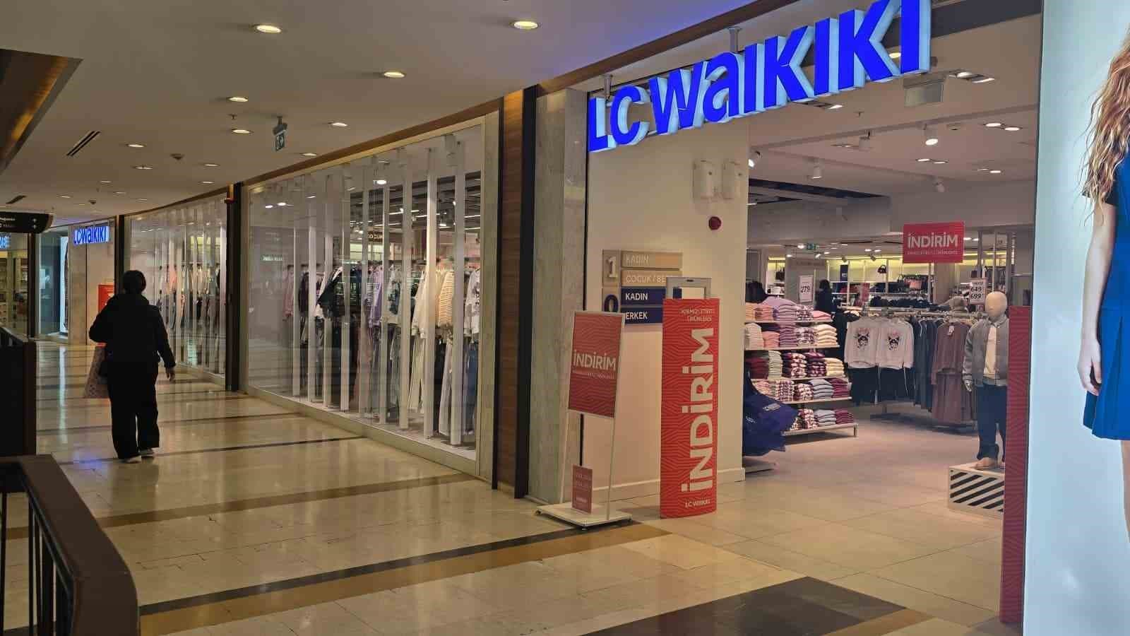 Alarmlarını parçaladıkları 10 bin liralık kıyafetle kayıplara karıştılar
