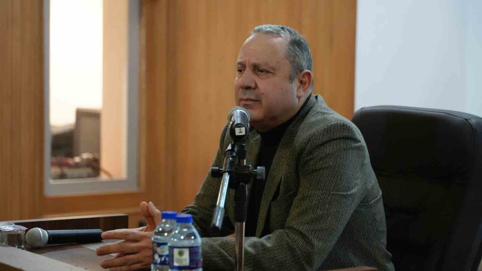 Turist rehberi ve yazar Şerif Yenen’den genç rehberlere farklılaşma çağrısı