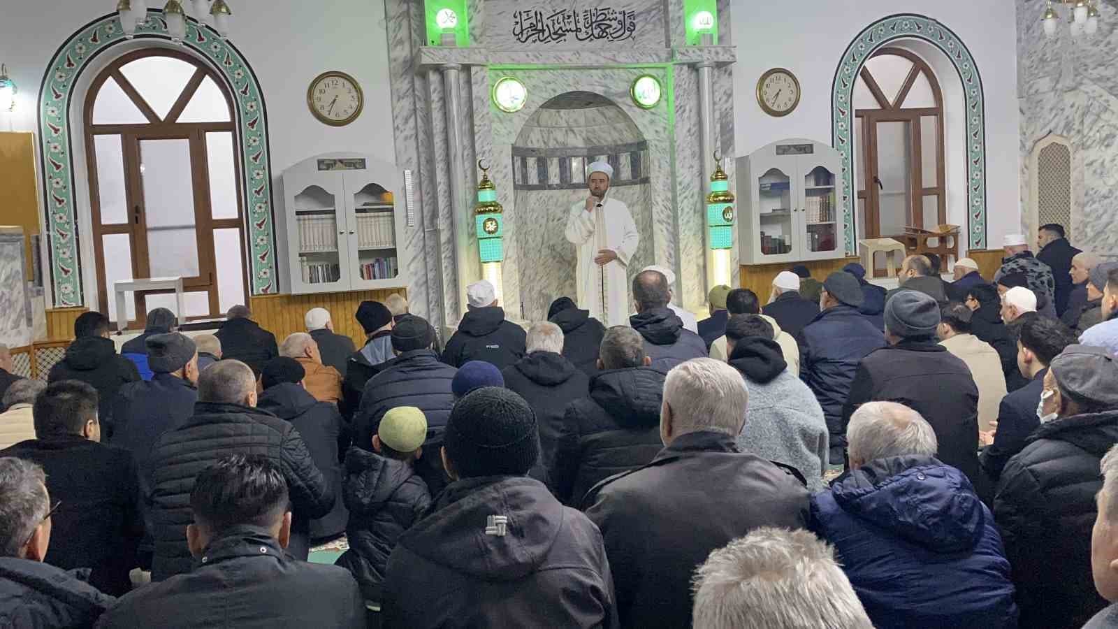 Bolu’da bayram namazı kılındı