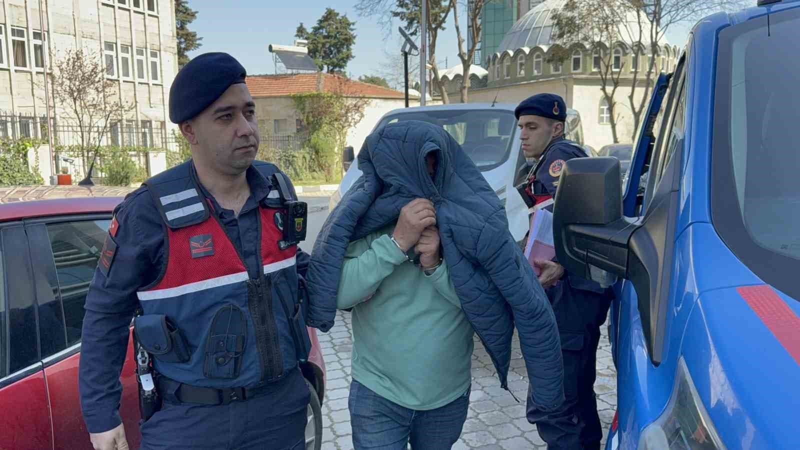 Komşusunu silahla tehdit eden şahıs tutuklandı