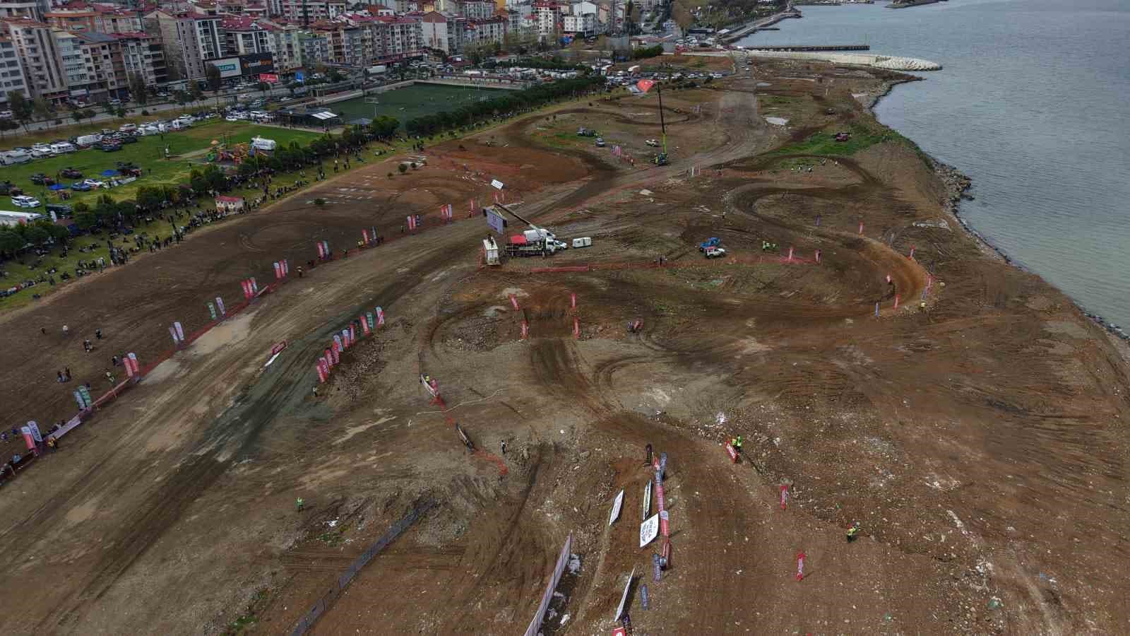 Karadeniz sahilinde adrenalin fırtınası: Trabzon’da off-road yarışları, final etabıyla devam etti