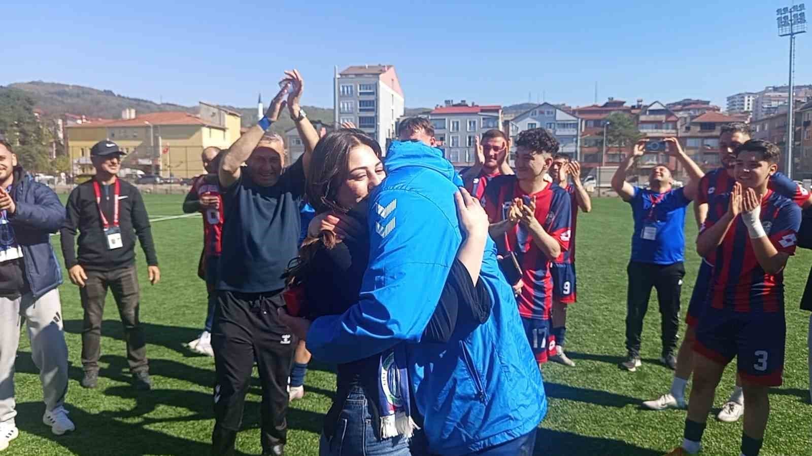 Zonguldak’ta yeşil sahada çifte mutluluk