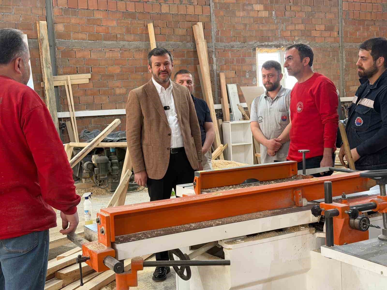 Başkan Çetinkaya’dan üretim hamlesi: Belediye marangozhanesinin kapasitesi 3 kat arttı