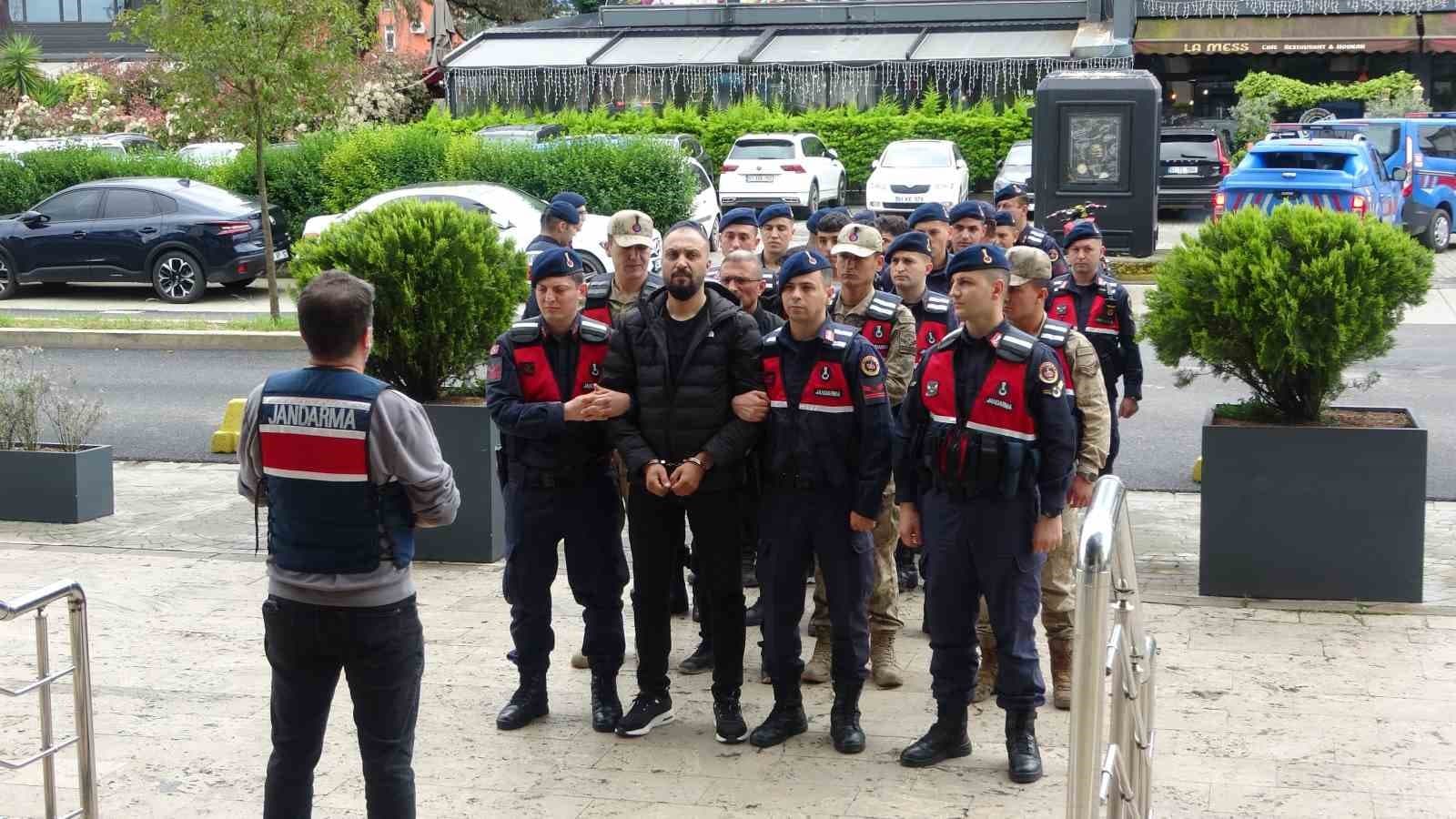Trabzon merkezli 5 ilde dolandırıcılık operasyonunda gözaltına alınan 12 kişi adliyeye çıkartıldı