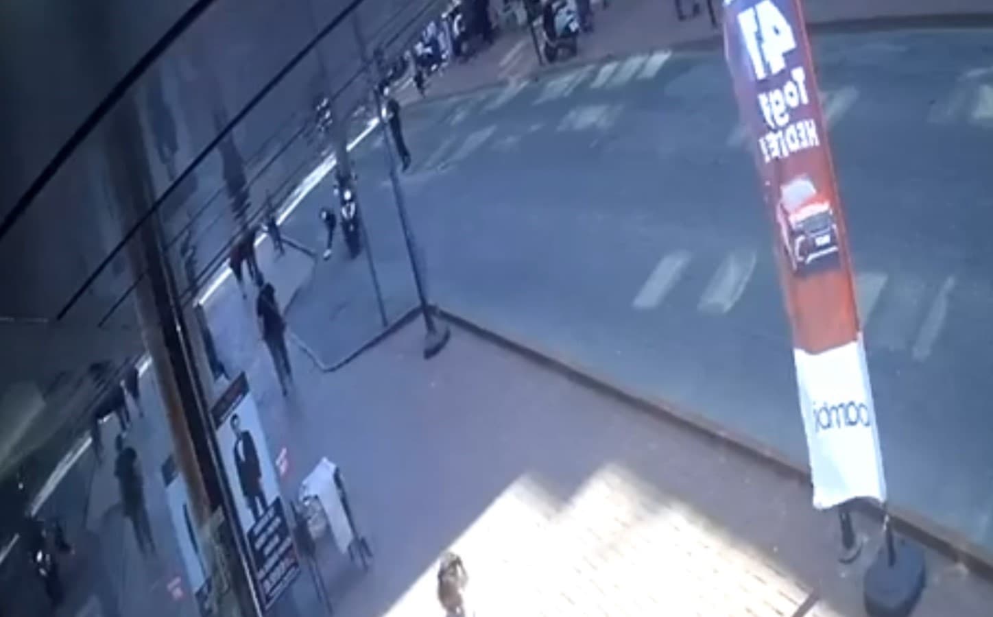 Zonguldak’ta 10 yaşındaki çocuğa motosikletin çarpma anı kamerada