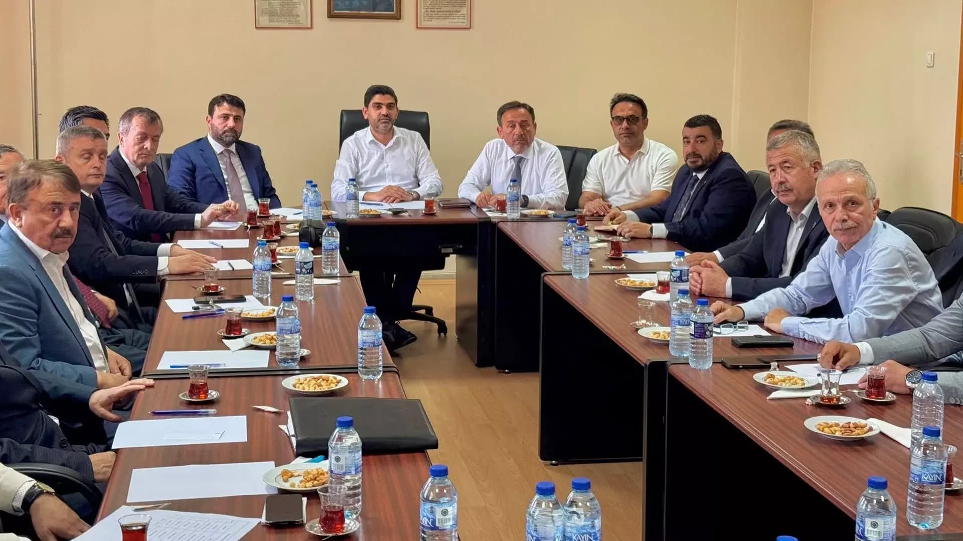 AK Parti’den Karabük’ün geleceğine dair değerlendirme toplantısı