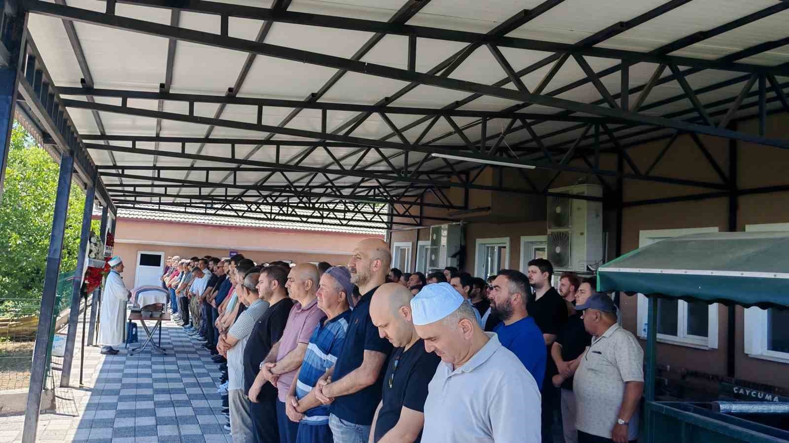 Alper Başören gözyaşları arasında son yolculuğuna uğurlandı