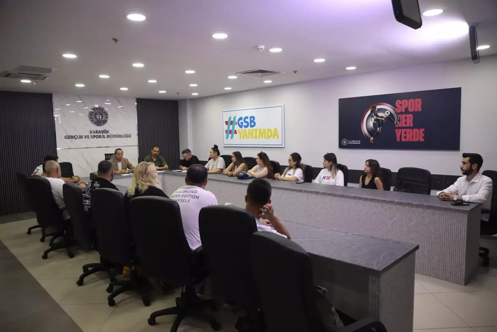 Gençler için yaz spor okulları mesaisi başladı