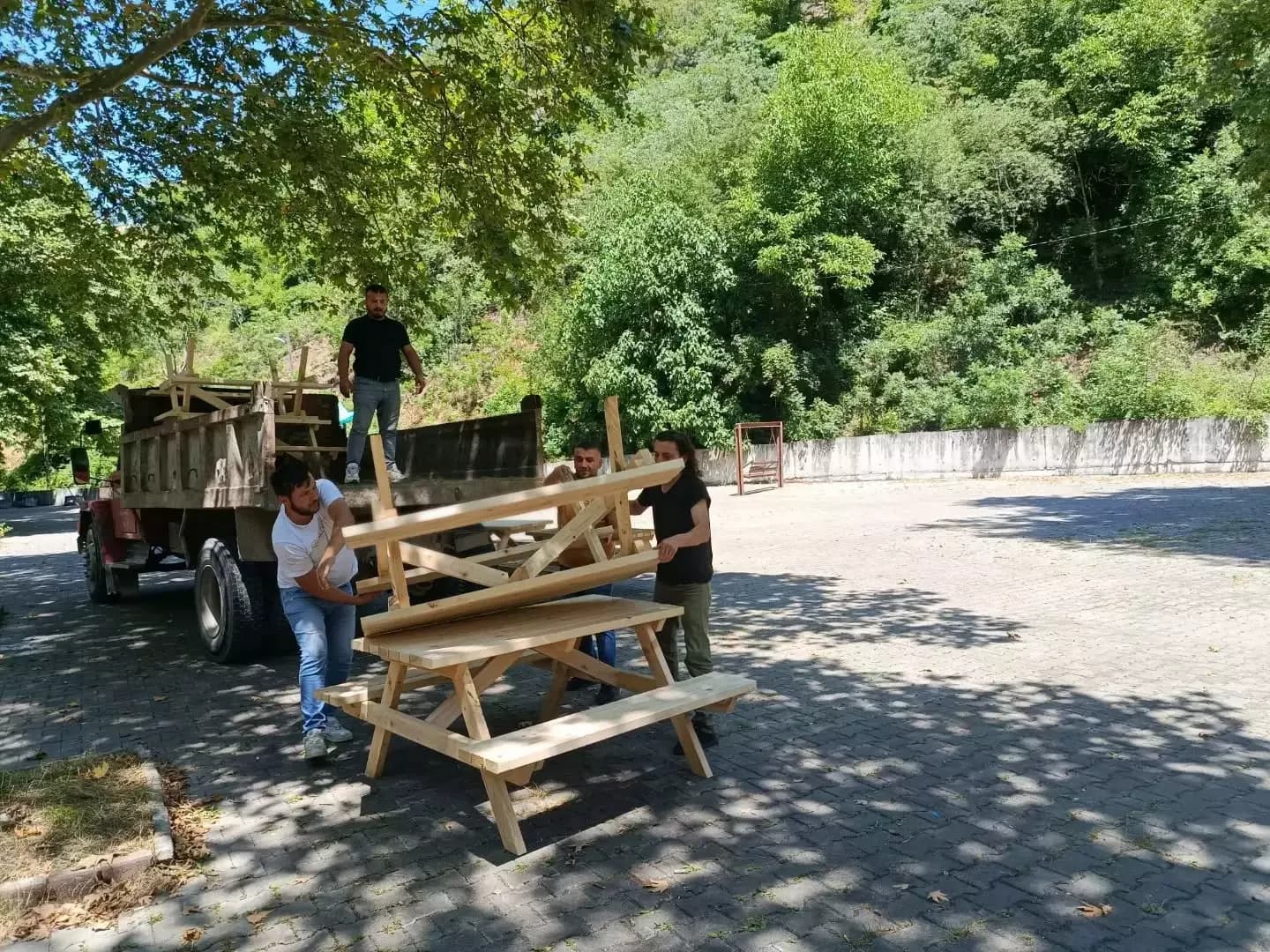 Yenice’de Çıra Pazarı’na yeni oturma grupları