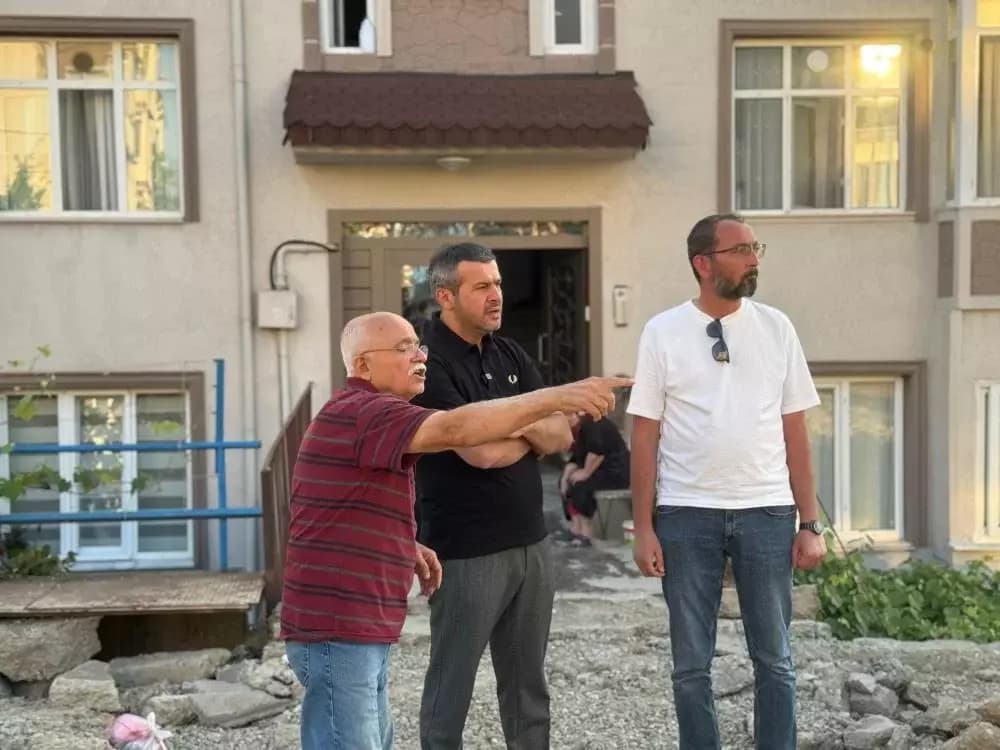 Karabük Belediyesi, caddeleri yenilemeye devam ediyor