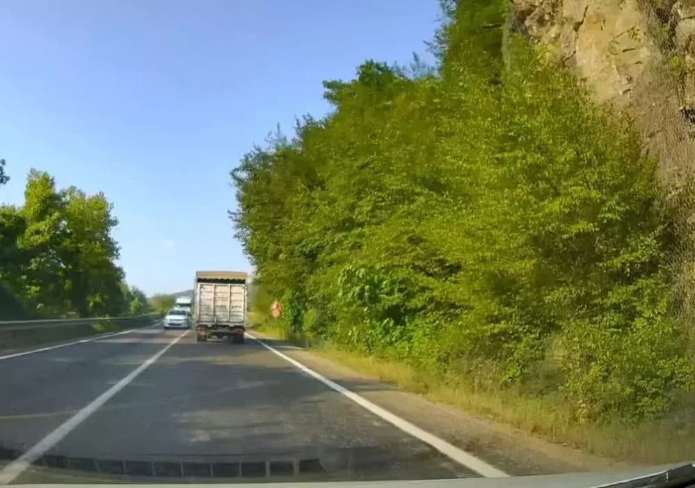 Kafa kafaya çarpışmaktan kurtuldu ama cezadan kaçamadı