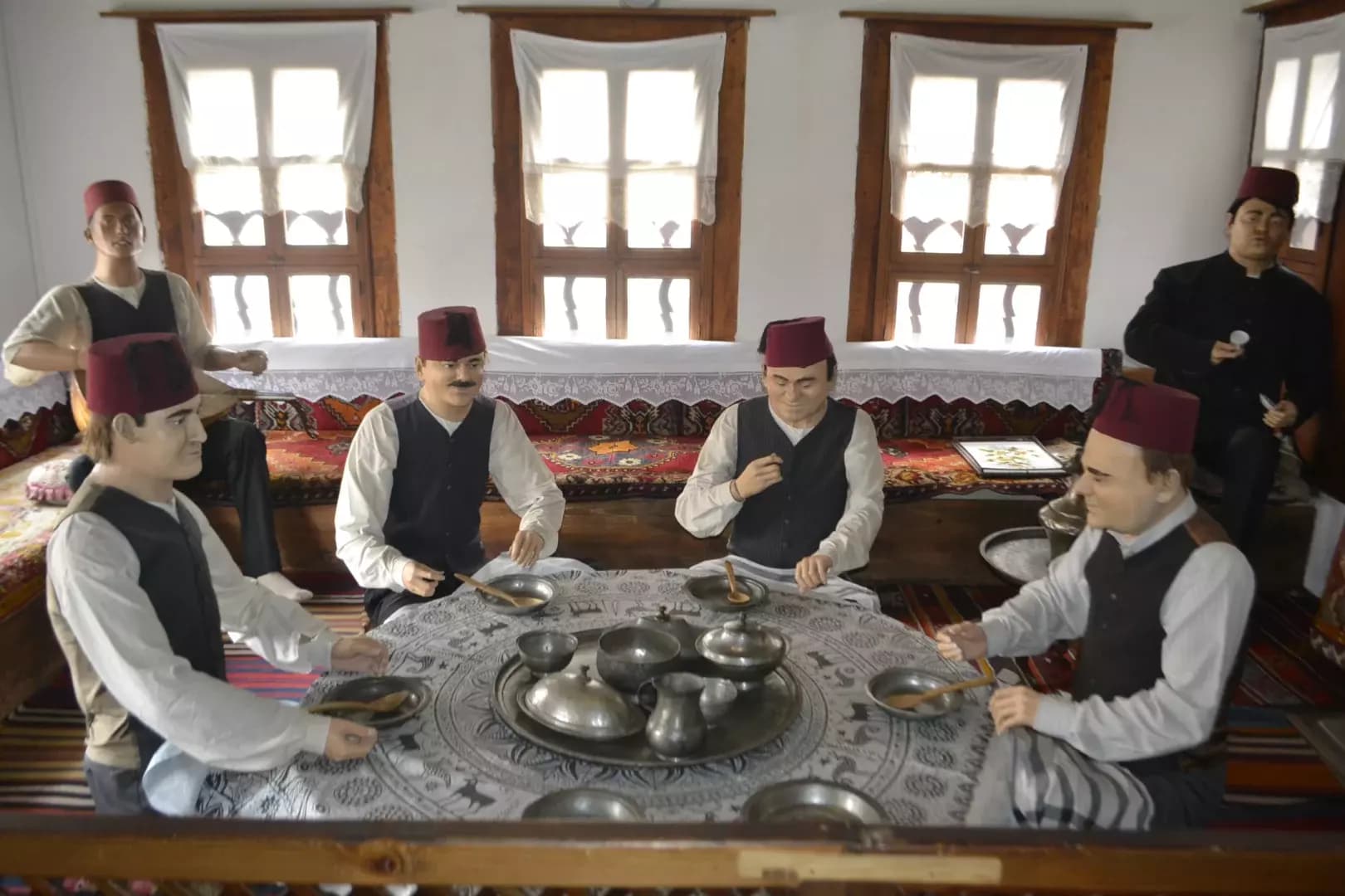 Kaymakamlar Evi ziyaretçilerini geçmişe götürüyor