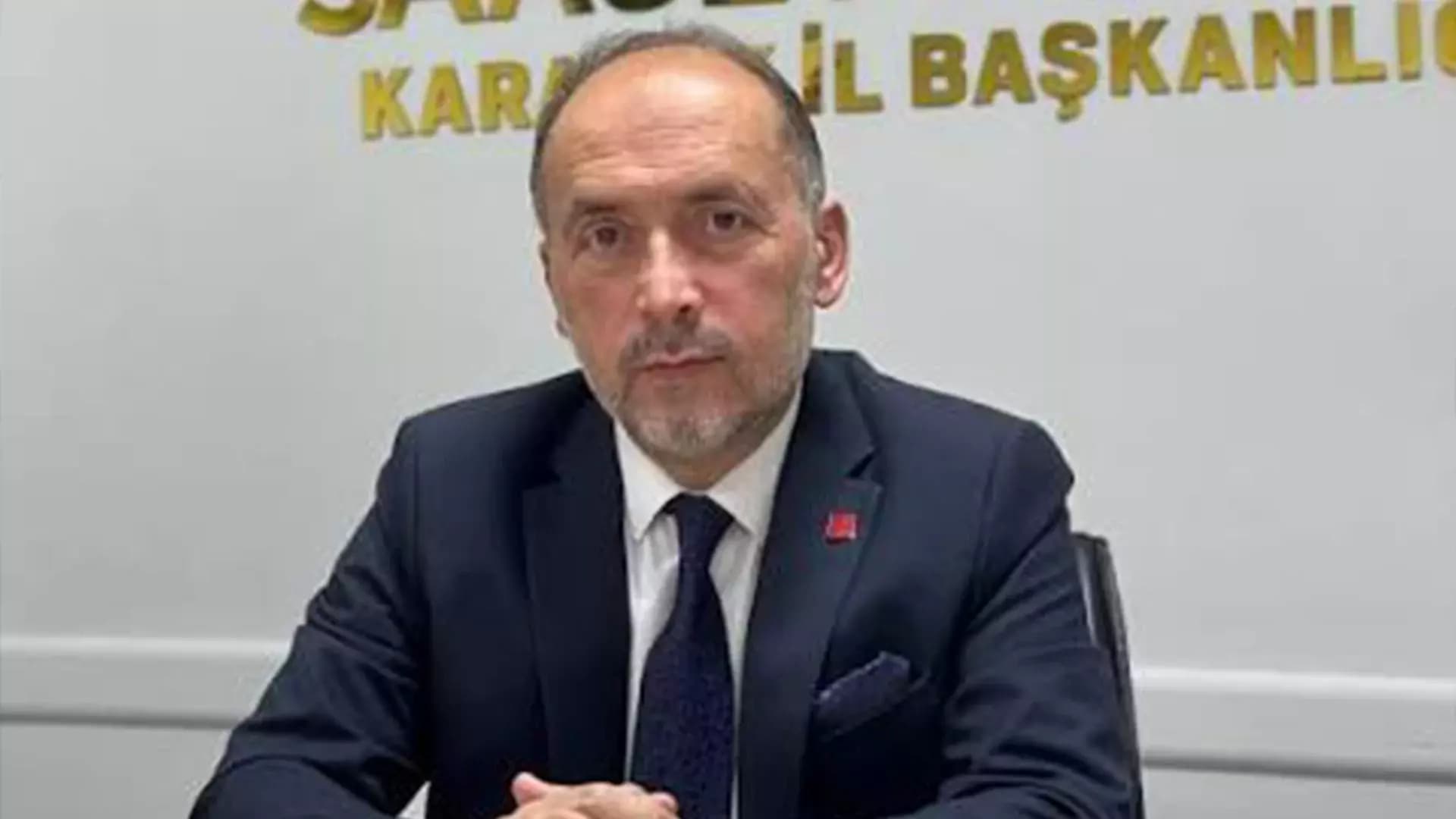 Gündoğdu: "Çocuklarımızın çantası boş, ailelerin cebi delik!"