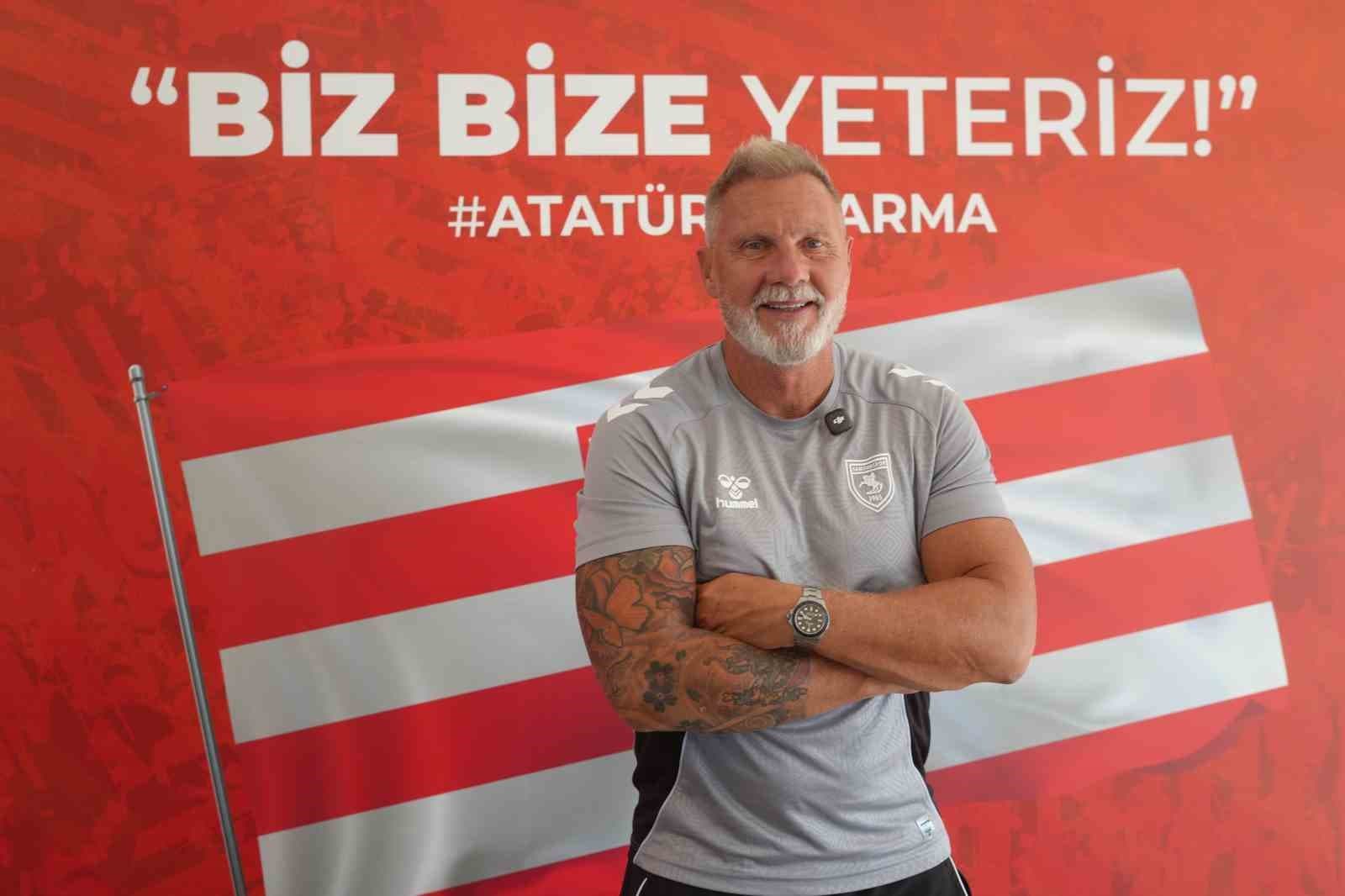 Thorsten Fink: "Bize biraz zaman verilirse taraftarımızın istediği futbolu sergileyeceğimizi söyleyebilirim"