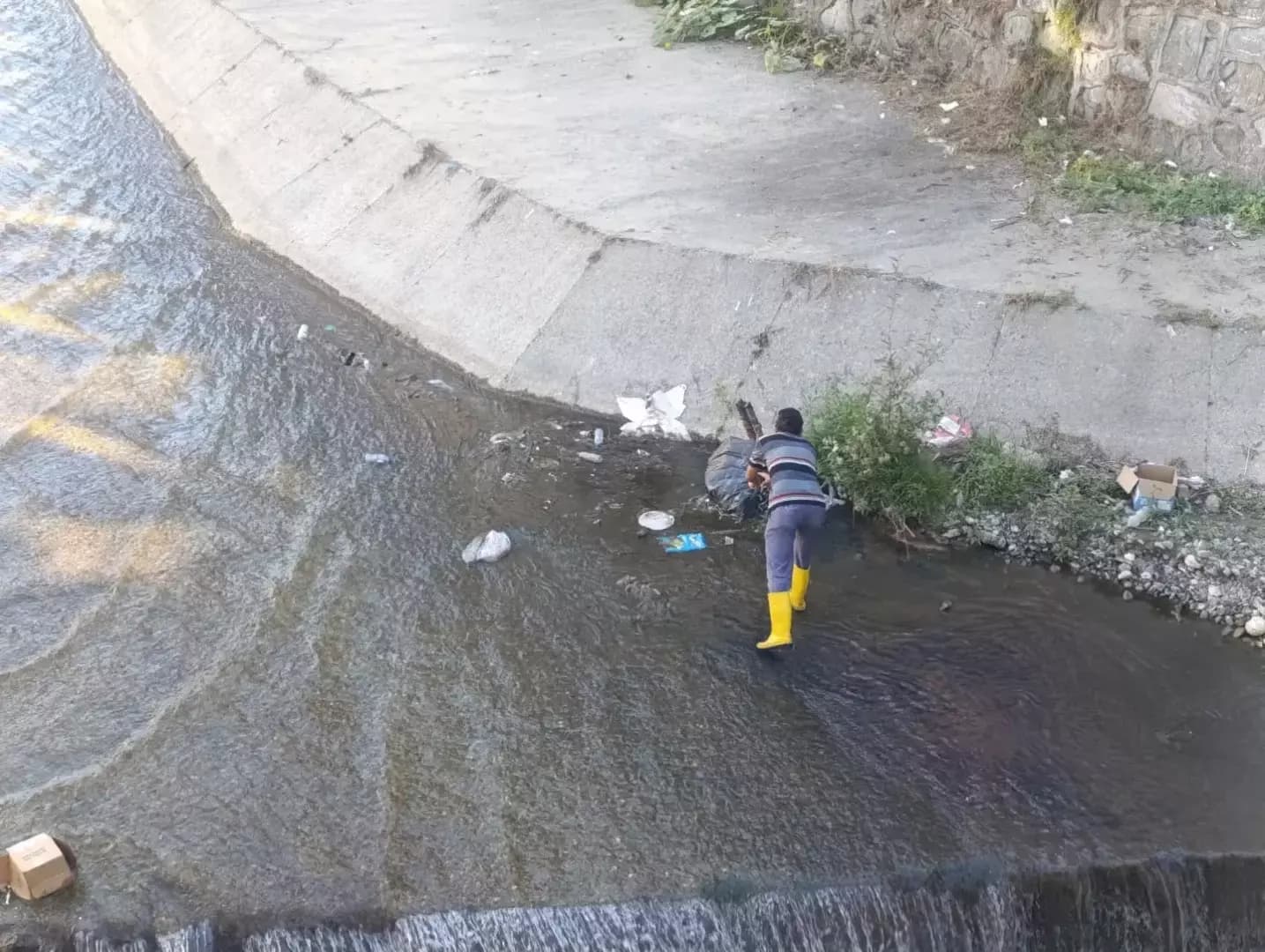 Karakaş'tan çevre temizliği uyarısı