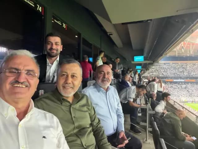 Ali Yerlikaya uzun süre sonra tribünde görüntülendi