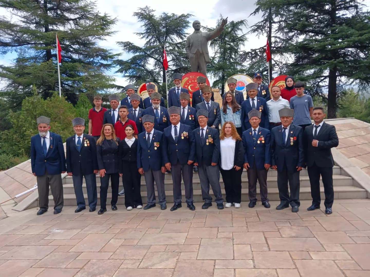 Gaziler Günü’nde Atatürk Anıtı’nda Tören