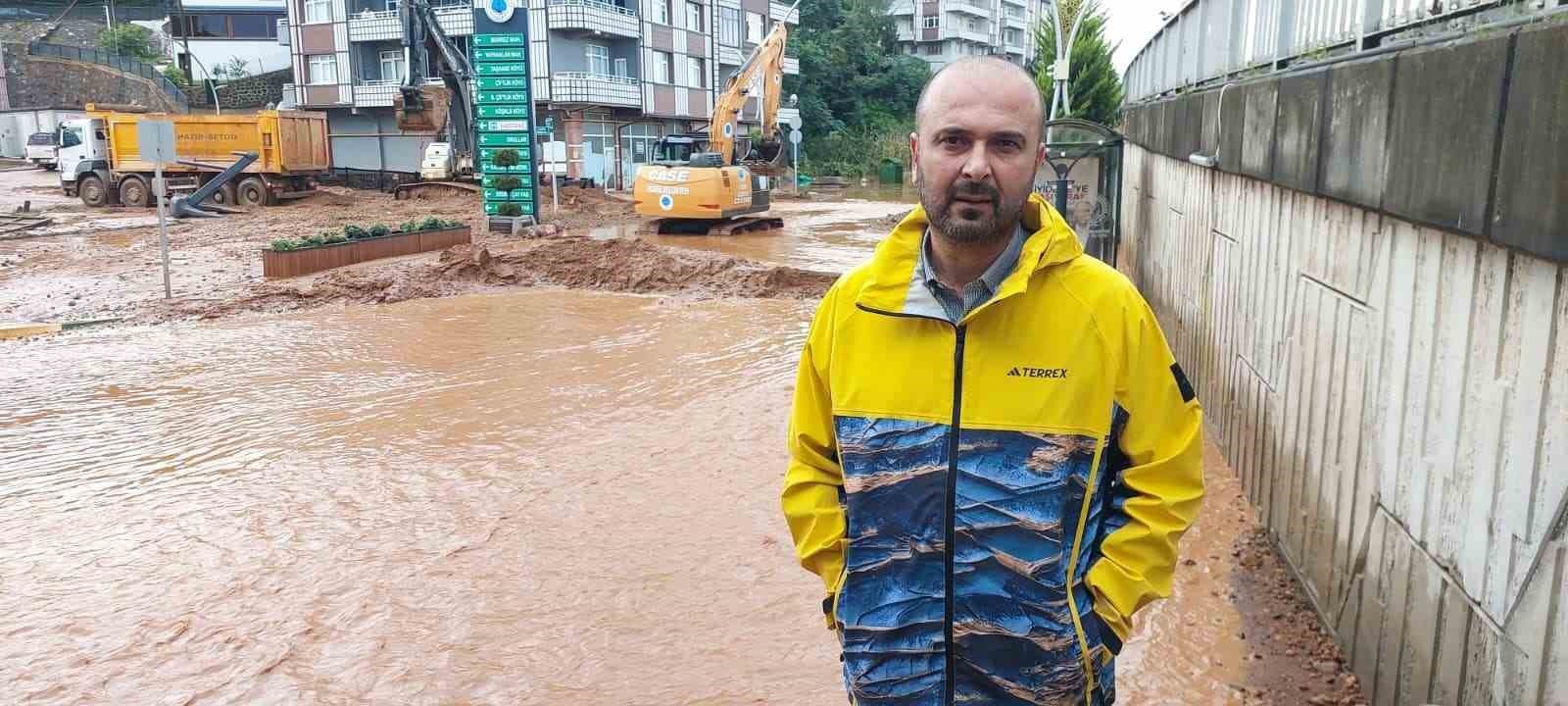 İyidere Belediye Başkanı Saffet Mete: "İlçemizde metrekareye 135 kg yağış düşmüş"