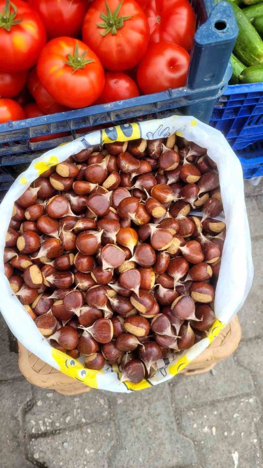 İnebolu’da kestane pazara indi: Kilogramı 400 liradan satılıyor