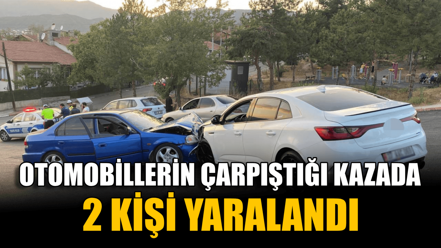 Otomobillerin çarpıştığı kazada 2 kişi yaralandı