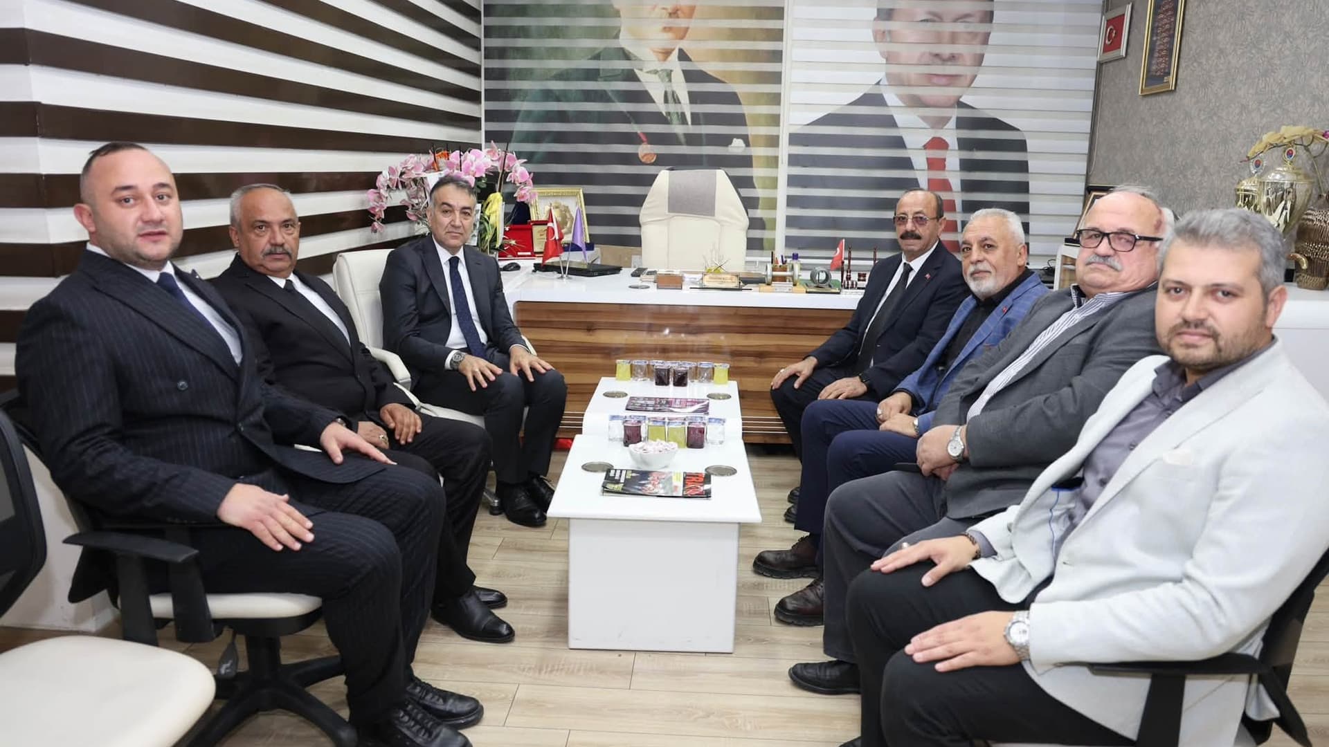 Vali Çağatay esnafların sorunlarını dinledi