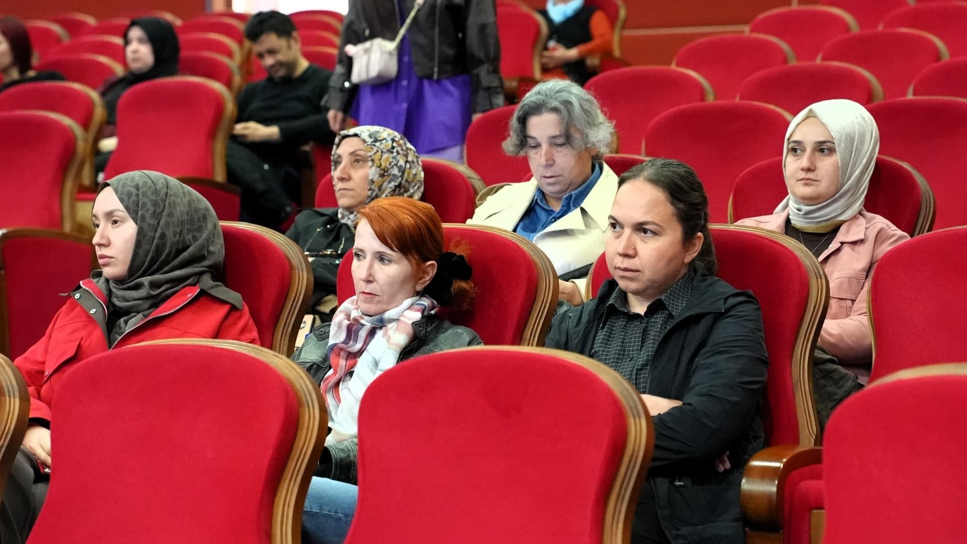 KBÜ akademiden idari personele sağlıklı beslenme eğitimi