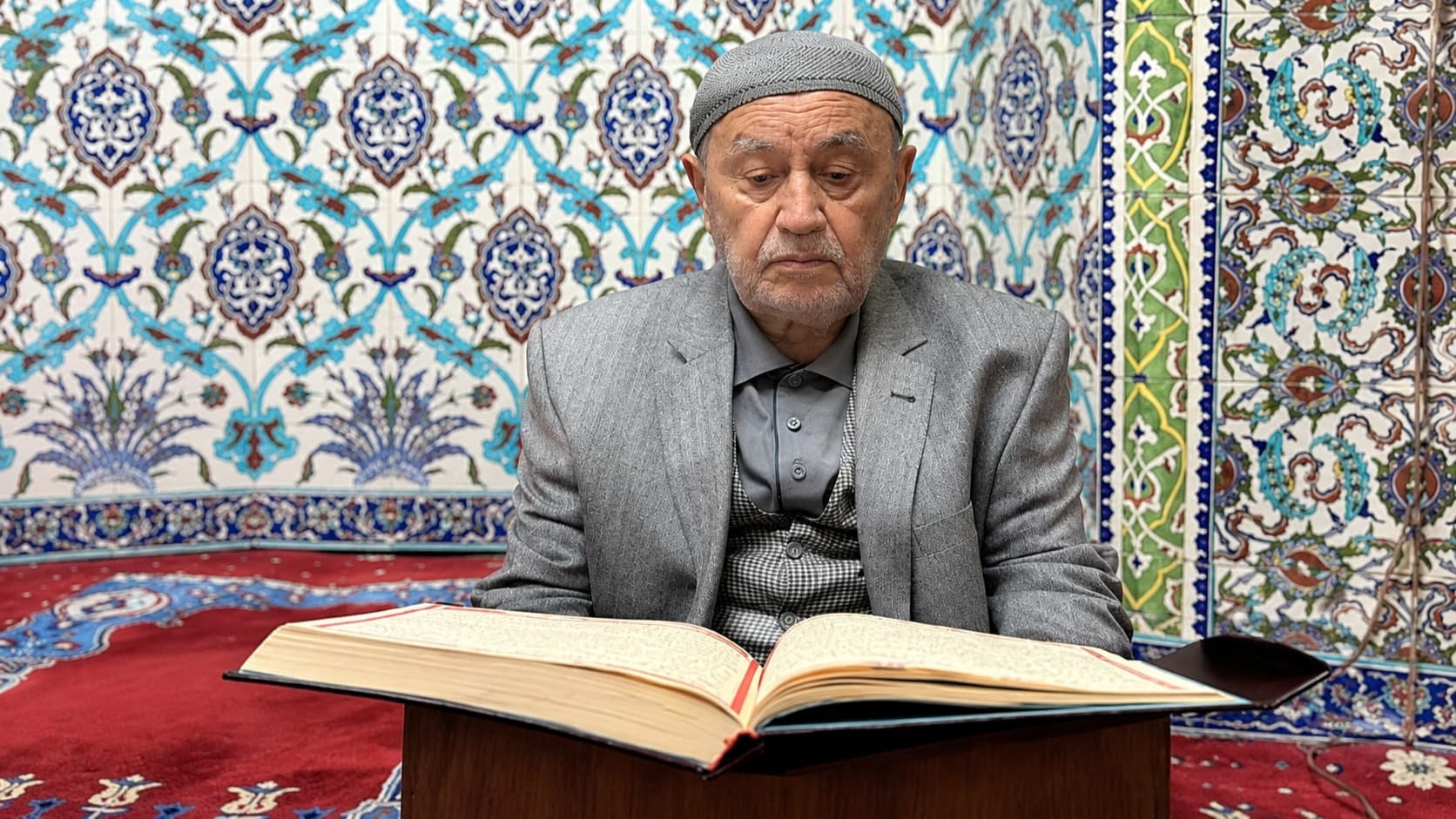 87 yaşında kendi çabasıyla hafız oldu
