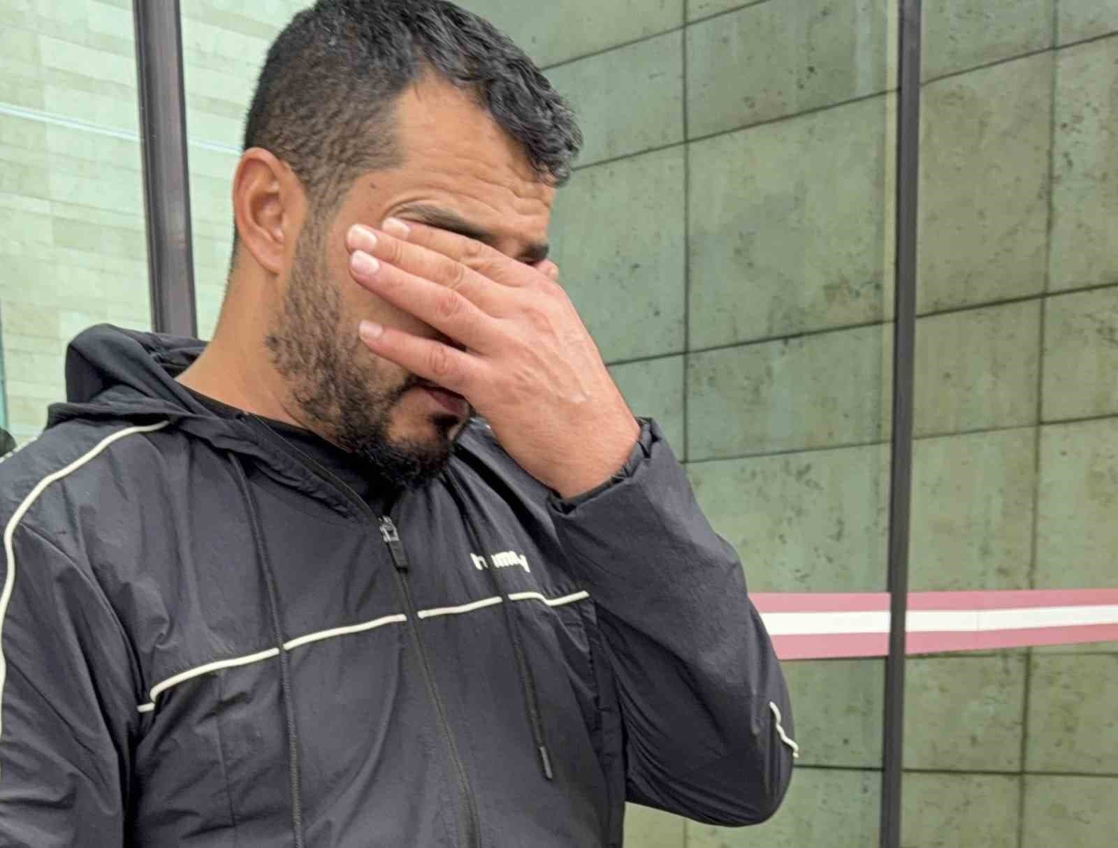 Ehliyet sınavında kopya düzeneğiyle yakalandı