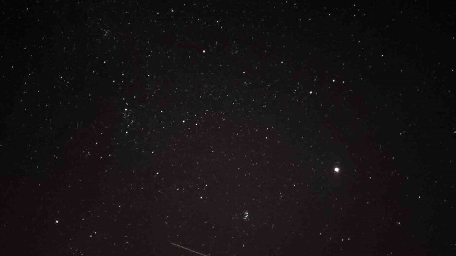 Perseid meteor yağmurunu fotoğraflayarak doyumsuz imajlar oluşturdu
