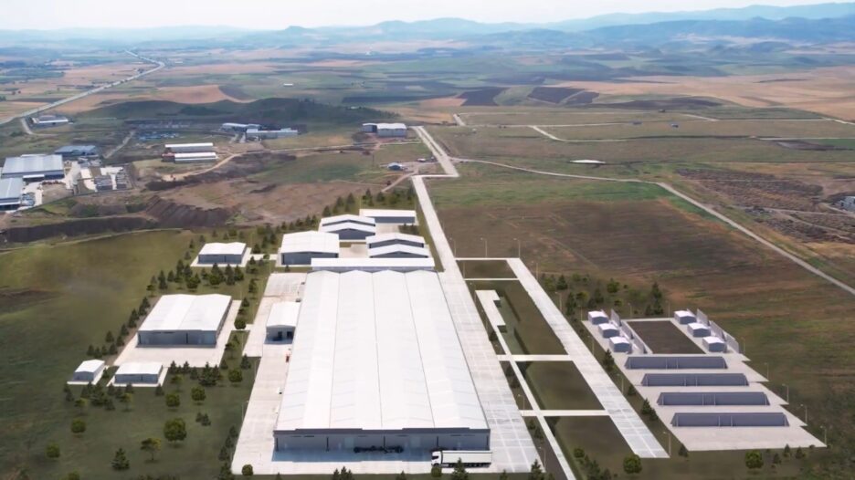 Türkiye’nin en büyük fişek fabrikası açılış için gün sayıyor