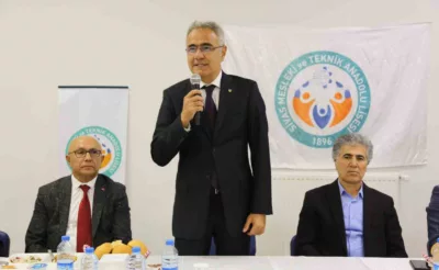 STSO Başkanı Özdemir: “Meslek liselerini ve mesleki eğitimi çok önemsiyoruz”