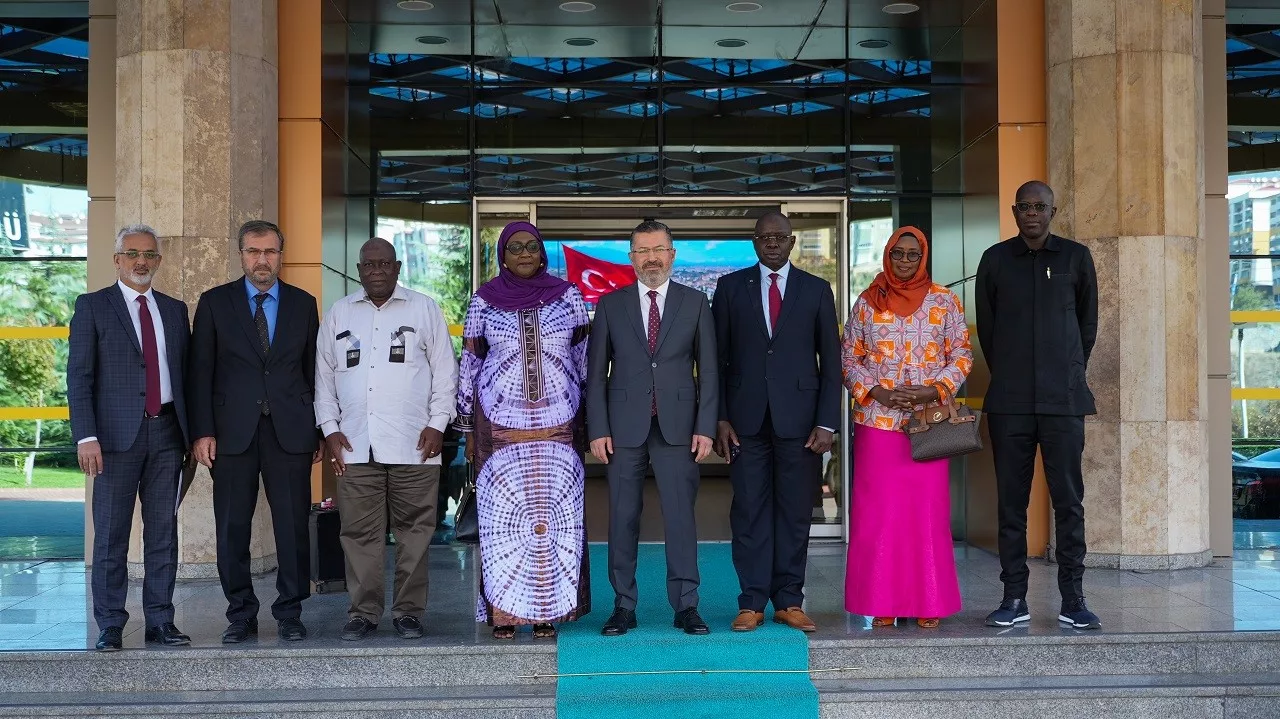 Senegal Heyetinden Rektor Kirisika Ziyaret 1 jpg