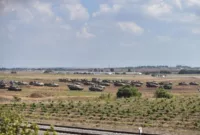 İsrail tanklarla cephe hattını genişletiyor