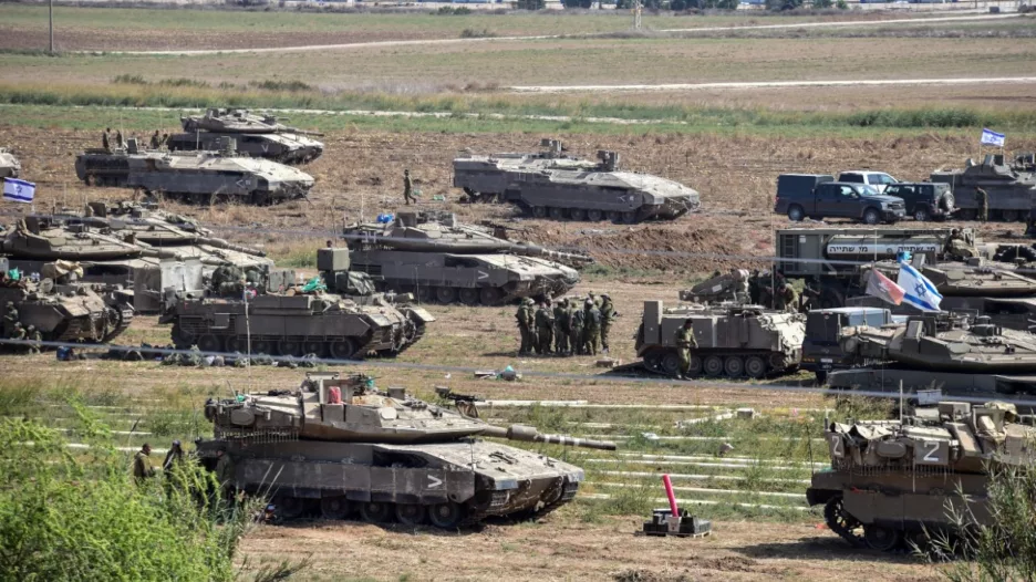 İsrail’in Gazze sınırında tank ve mühimmat hareketliliği sürüyor